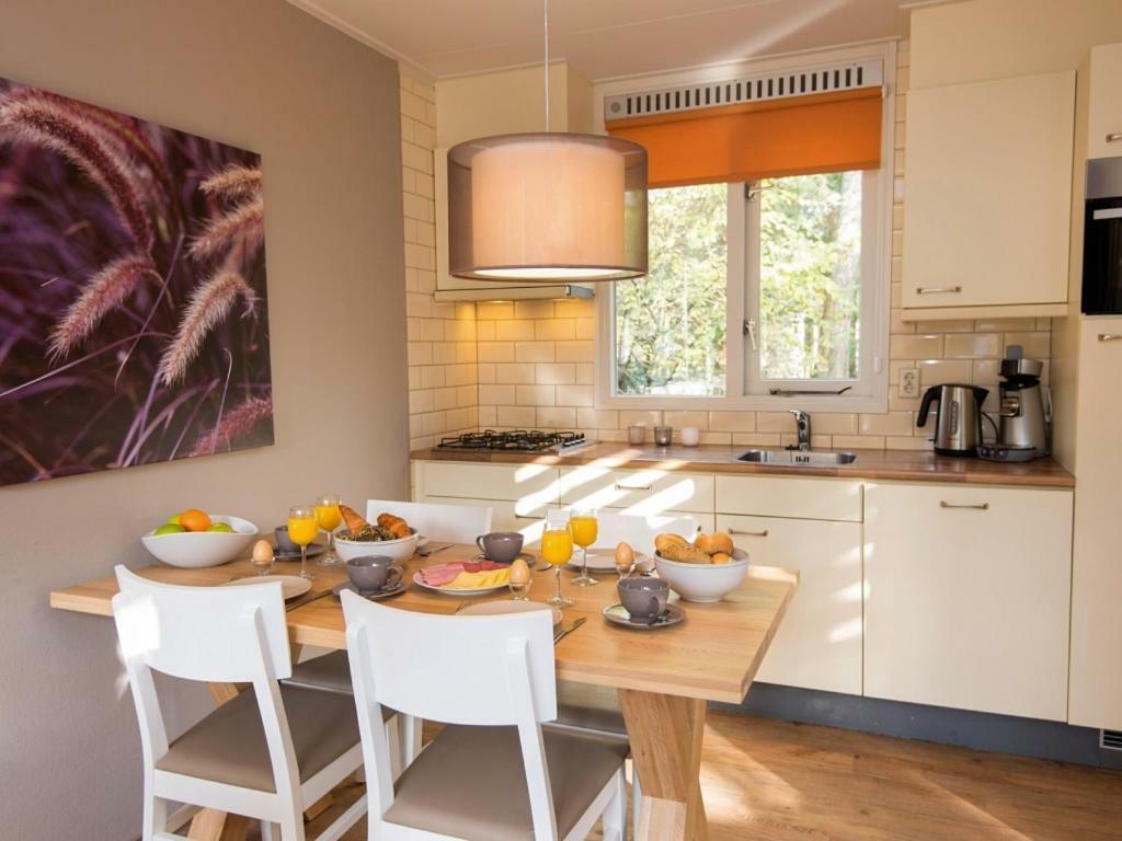 Landal Miggelenberg Hotel Хундерло Екстериор снимка