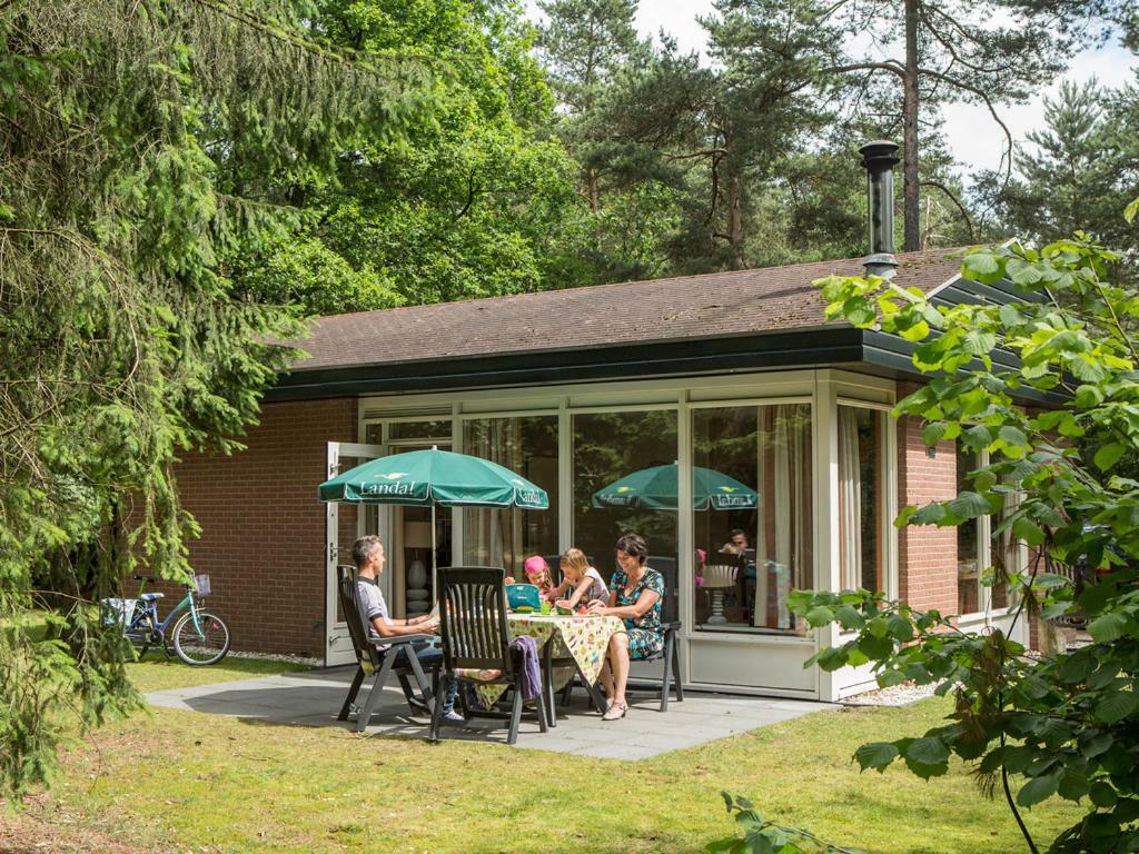 Landal Miggelenberg Hotel Хундерло Екстериор снимка